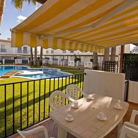 Adosado Familiar Con Piscina - Palm 40 *